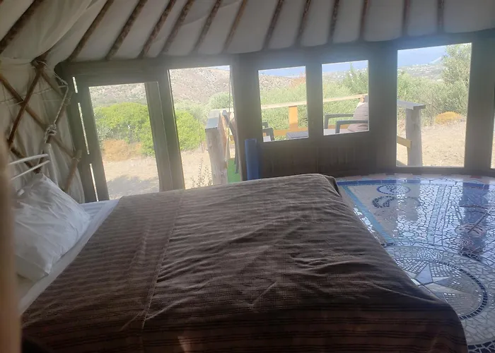 Elia With Pool, Yurt And Sea Views Βίλα