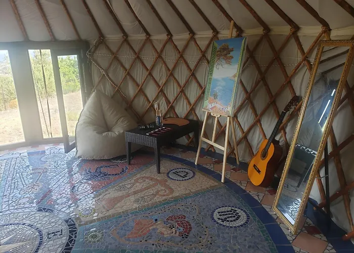 Βίλα Elia With Pool, Yurt And Sea Views