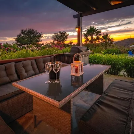 Elia With Pool, Yurt And Sea Views Villa