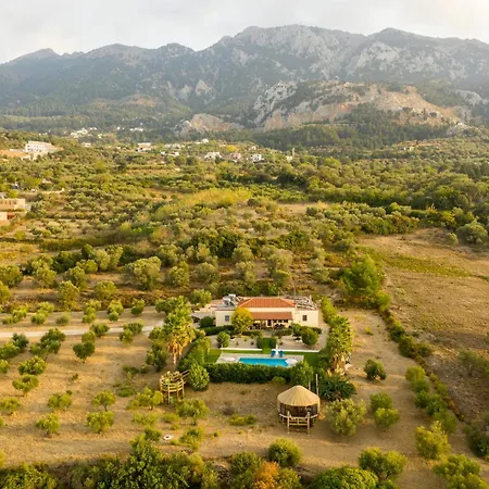 Elia With Pool, Yurt And Sea Views *