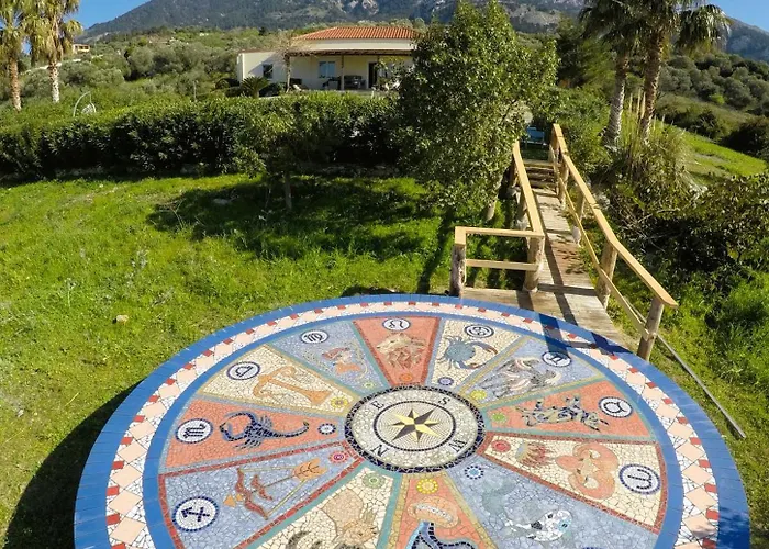 Elia With Pool, Yurt And Sea Views